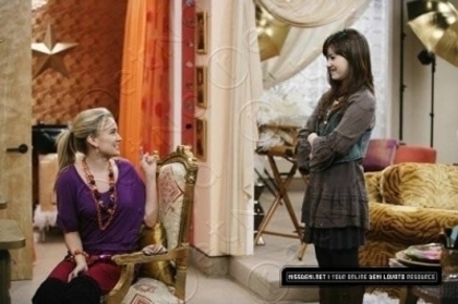 Sonny-and-Tawni-demi-lovato-and-tiffany-thornton-5825413-400-266 Sonny-and-Tawni-demi-lovato-and-tiffany-thornton-5825413-400-266