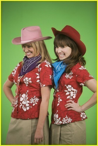 Sonny-and-Tawni-demi-lovato-and-tiffany-thornton-5825429-335-500 Sonny-and-Tawni-demi-lovato-and-tiffany-thornton-5825429-335-500