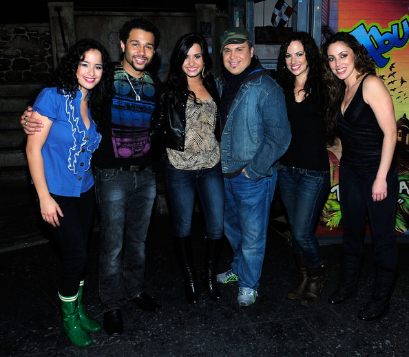 Joe+Jonas+Demi+Lovato+Visit+Heights+Broadway+RNzW3p_9IGGl Joe+Jonas+Demi+Lovato+Visit+Heights+Broadway+RNzW3p_9IGGl