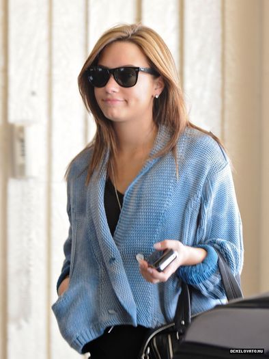 6 - Demi Lovato At the Burbank Airport2010 July 27