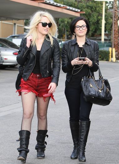 6 - Demi Lovato Going to have lunch with a Friend in Toluca Lake 2010 January 16