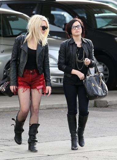 9 - Demi Lovato Going to have lunch with a Friend in Toluca Lake 2010 January 16