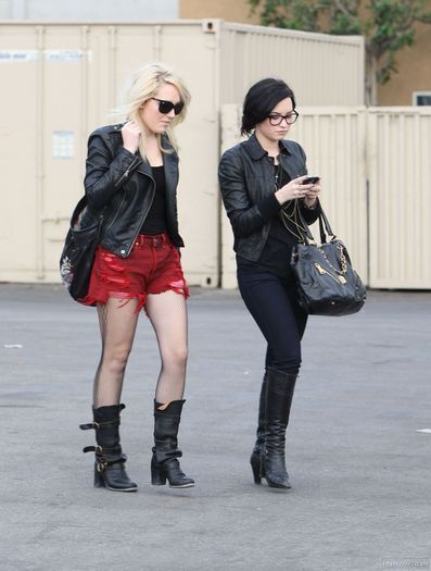 10 - Demi Lovato Going to have lunch with a Friend in Toluca Lake 2010 January 16