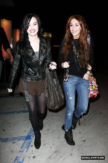 13 - Demi Lovato Having Dinner with Miley in Studio City 2010 February 2