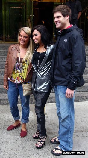 24 - Demi Lovato Leaving her Hotel in NYC 2010 May 19