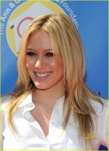 f0c5rl - x - Hilary Duff
