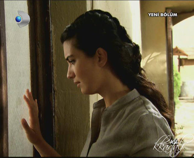 Tuba Buyukustun (1) - x - Tuba Buyukustun