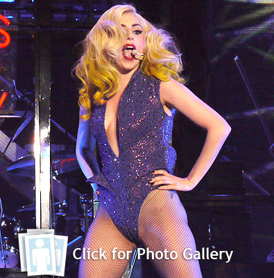 lady-gaga-laughs-at-hermaphrodite-rumours-melbourne - xoxo-doar cateva-xoxo