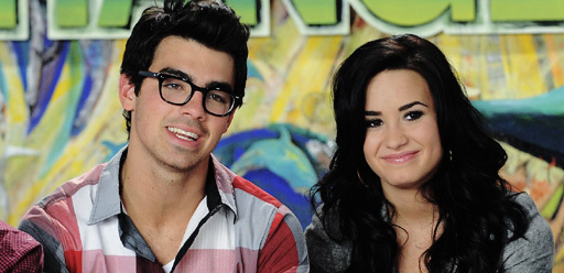 9fxz09 - Demi Lovato