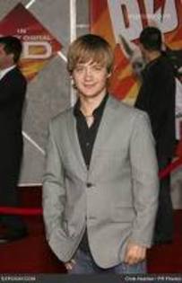 imagesCA16A5O6 - Jason Earles-Jackson Stewart