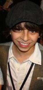 imagesCADK6NCH - Moises Arias-Rico