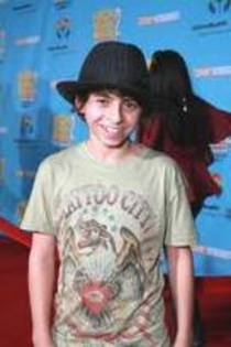 imagesCAS9UF10 - Moises Arias-Rico