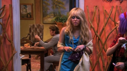 normal_4x03_mkv_000072697 - 0 episoade hannah montana 4