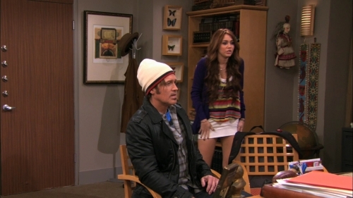 normal_hannah_montana_to_the_principal_s_office_hd_m4v_000387012