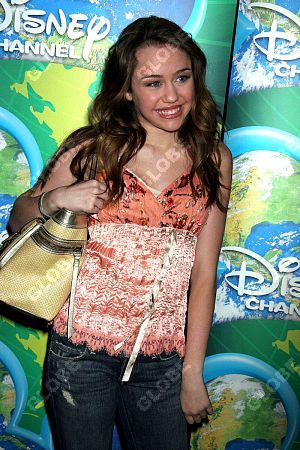 miley-cyrus_dot_com-08640782 - mileyyyyyyyyy