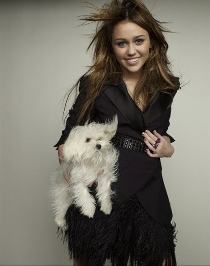 Miley+Cyrus+Glamour+Magazine (6) - Miley Cyrus Pozeaza In Revista Glamour