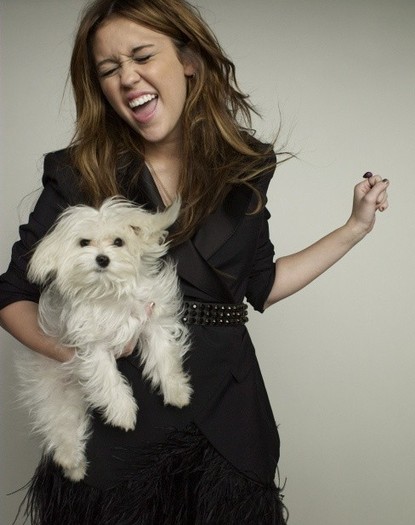 Miley+Cyrus+Glamour+Magazine (12) - Miley Cyrus Pozeaza In Revista Glamour