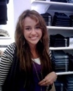 miley_cyrus_personal_pics_006 - 0 Cool Poze cu Miley