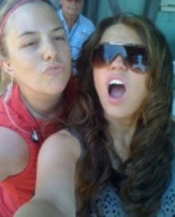 miley_cyrus_personal_pics_014