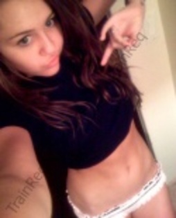 miley_cyrus_personal_pics_020