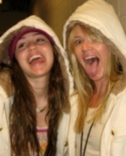 miley_cyrus_personal_pics_032