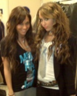 miley_cyrus_personal_pics_035