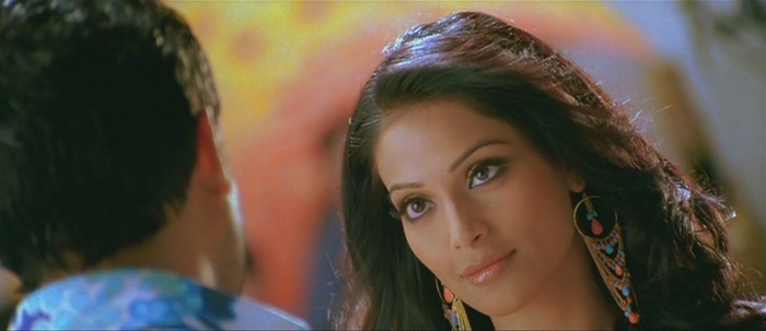 DHOOM2_Touch_Me_21-25-30