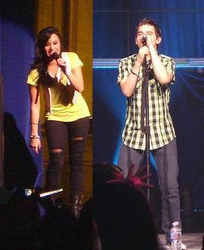 3733888260_7aa9902502 - Demi Lovato rare