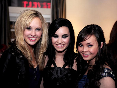 4111145652_c9c50c116b - Demi Lovato rare