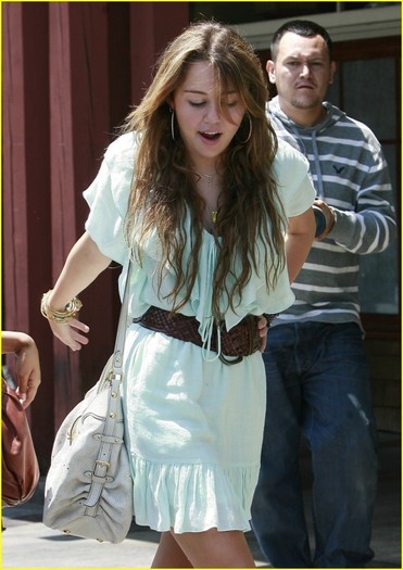 11gr7y9 - Miley Cyrus and Emily Osment Pasadena Pair