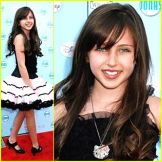 ryan-newman-tutu-terrific - zeke luther ginger