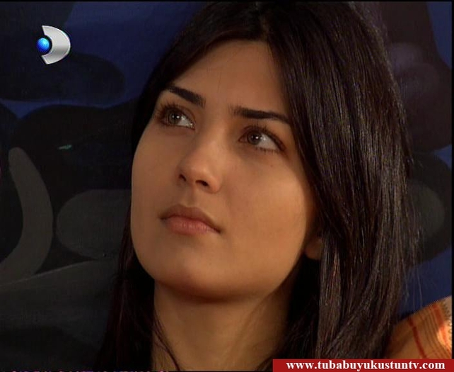 Tuba Buyukustun (1)