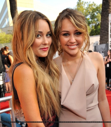 15hbuzc - Miley Cyrus MTV Movie Awards 2009