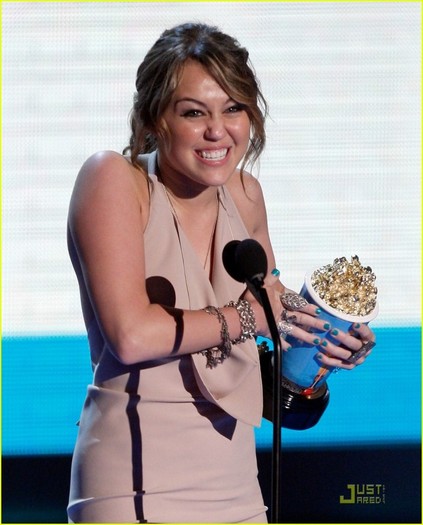 j5v9rk - Miley Cyrus MTV Movie Awards 2009