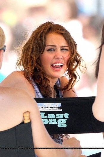 nn1qub - Miley Cyrus Sings Her Last Song
