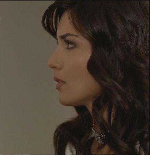 Tuba Buyukustun (2) - x - Tuba Buyukustun