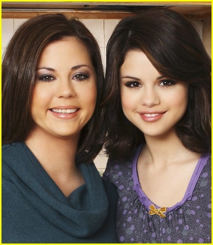 selena-gomez-mom-happiness-06