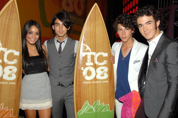 van14is0 - Vanessa Hudgens Teen Choice Awards 2008