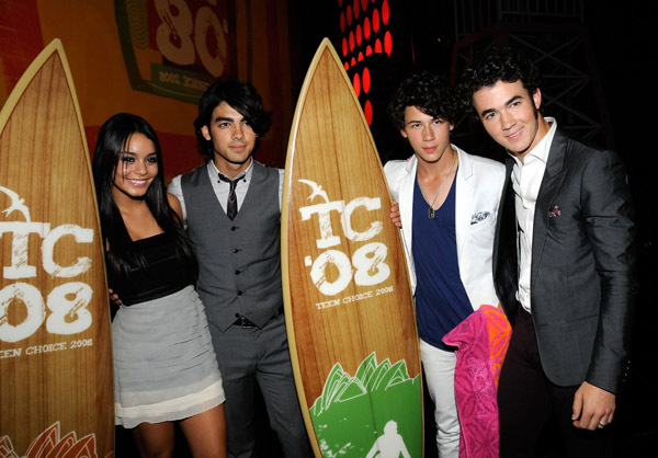 van91ts1 - Vanessa Hudgens Teen Choice Awards 2008