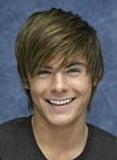 16572970_CYPMPIPZM - poze zac efron