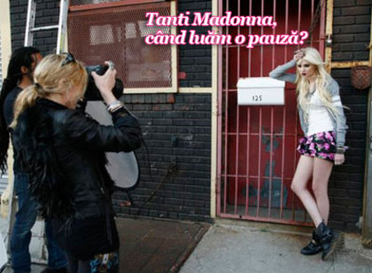  - Taylor Momsen este Material Girl