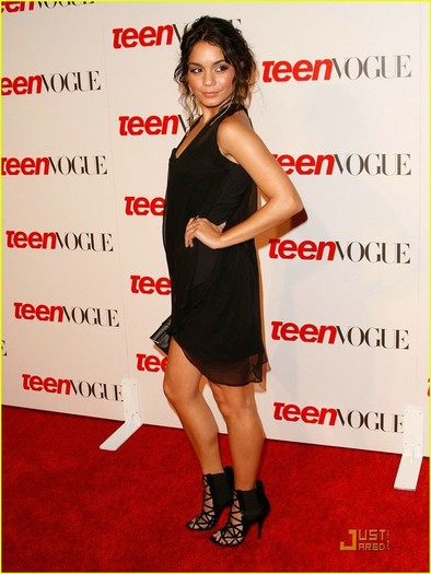 vanessahudgensyoungholllg2