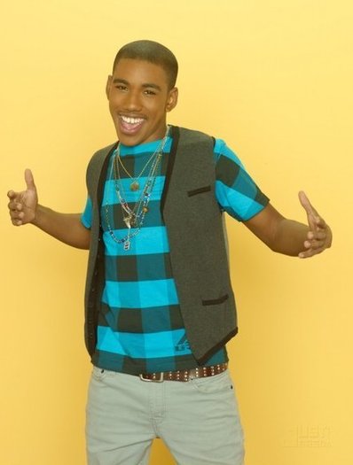sonny-with-a-chance-sonny-with-a-chance-10174477-441-582 - Sonny With A Chance season 2