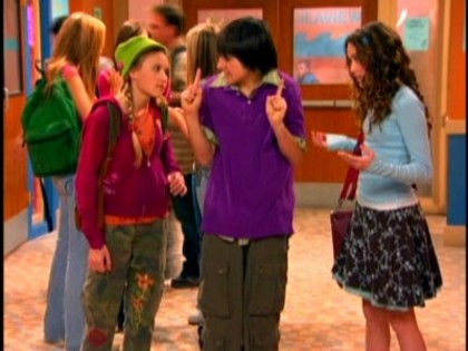 1226939226_1[1] - Hannah Montana 1 Screenscaps