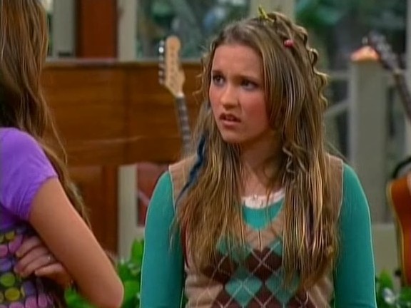 2-07-My-Best-Friend-s-New-Boyfriend-hannah-montana-3168167-576-432[1]