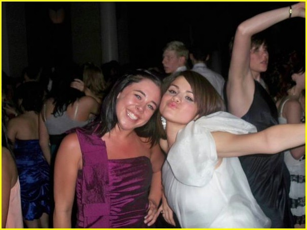 21ejxj - Selena Gomez Prom Crash Crazy