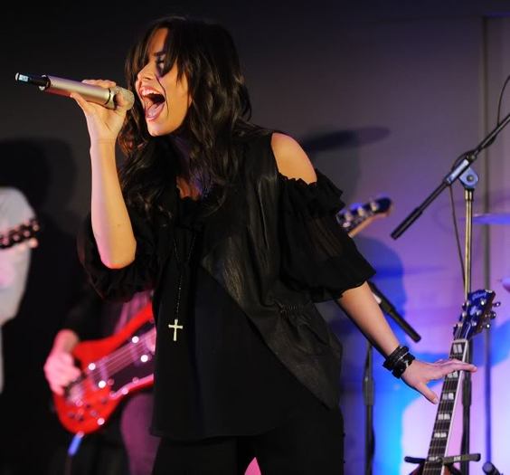 63836-preppie-demi-lovato-performin - Performing live at The Apple Store in London
