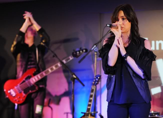 63898-preppie-demi-lovato-performin - Performing live at The Apple Store in London