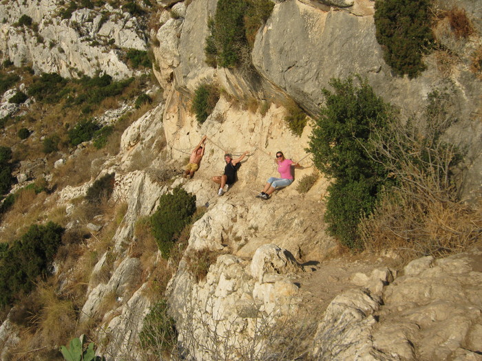 Calpe-o pozitie dificila pe munte