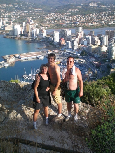 pe varvul stancii-cu familia - concediu calpe 2010